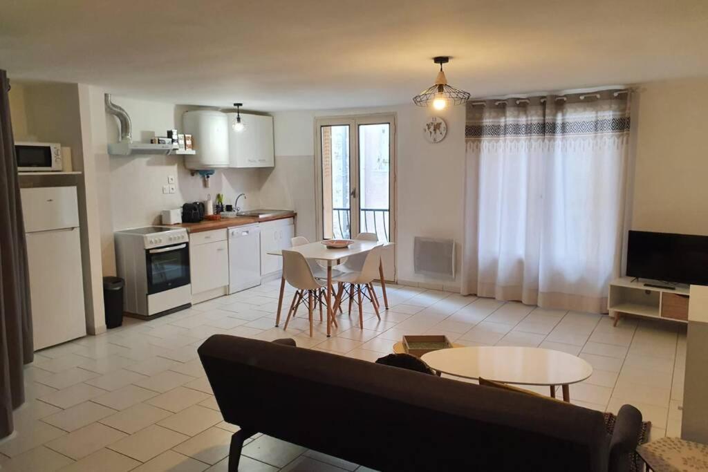 Historical Center Of Pezenas Apartment Екстериор снимка